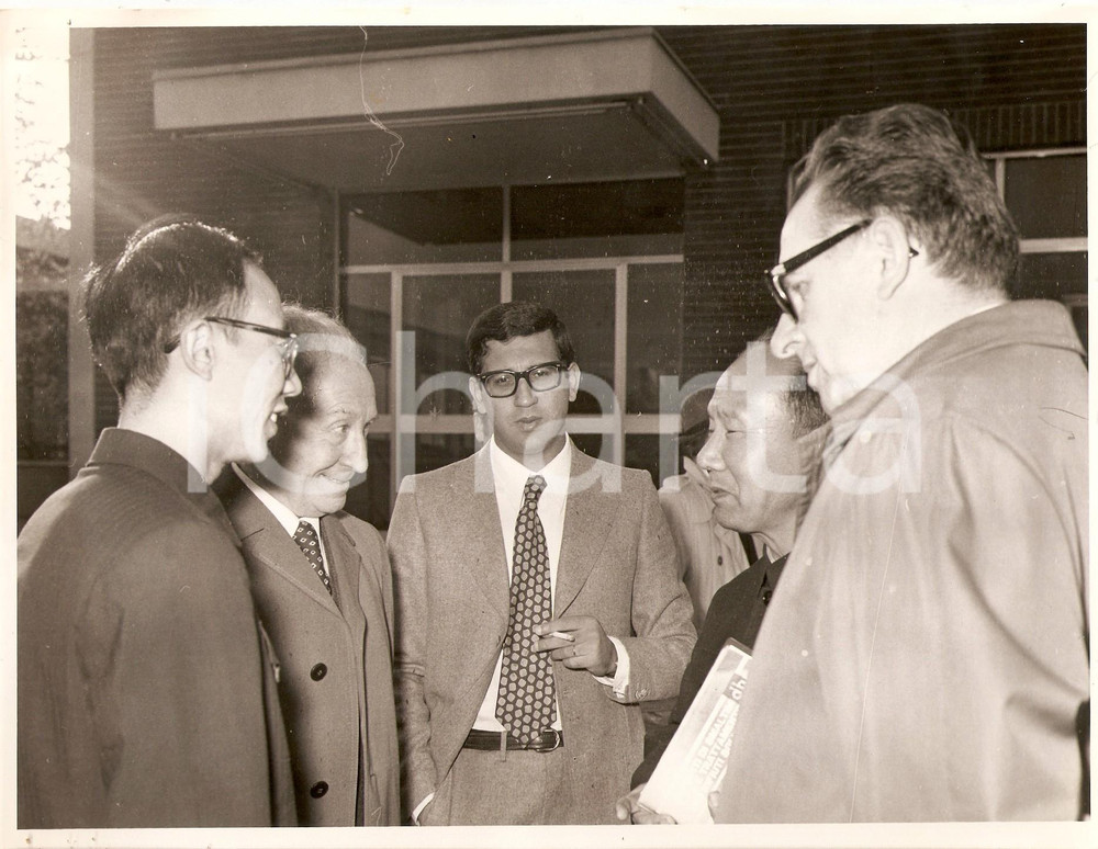 Fotografia d epoca originale 1971 MILANO Via Zama  Delegazione cinese visita inceneritore rifiuti DB Foto 1