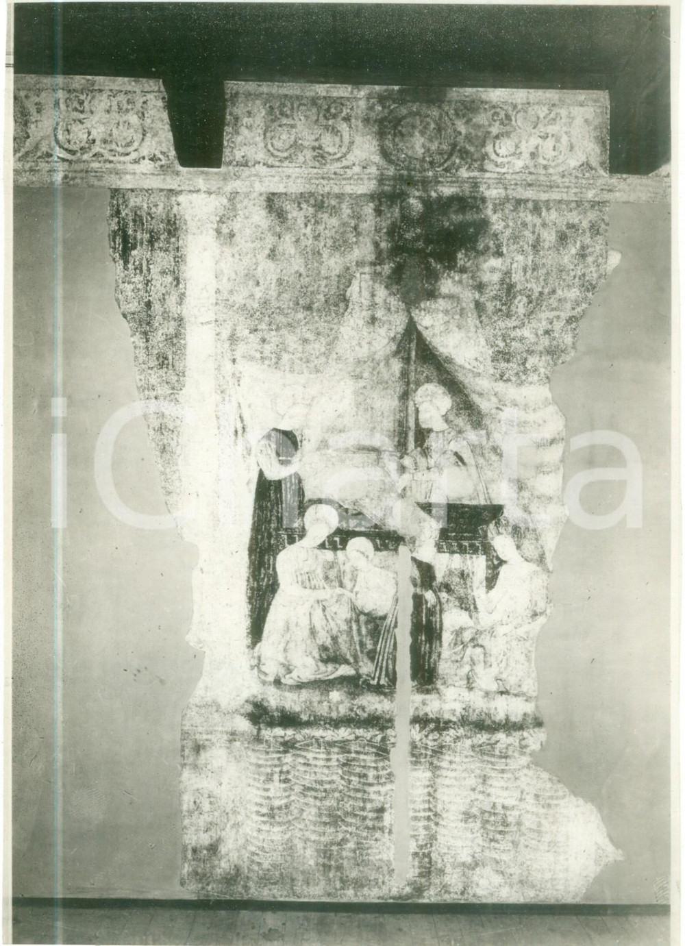 Fotografia d epoca originale 1930 ca MILANO BICOCCA DEGLI ARCIMBOLDI Affreschi riscoperti alle pareti Foto 1