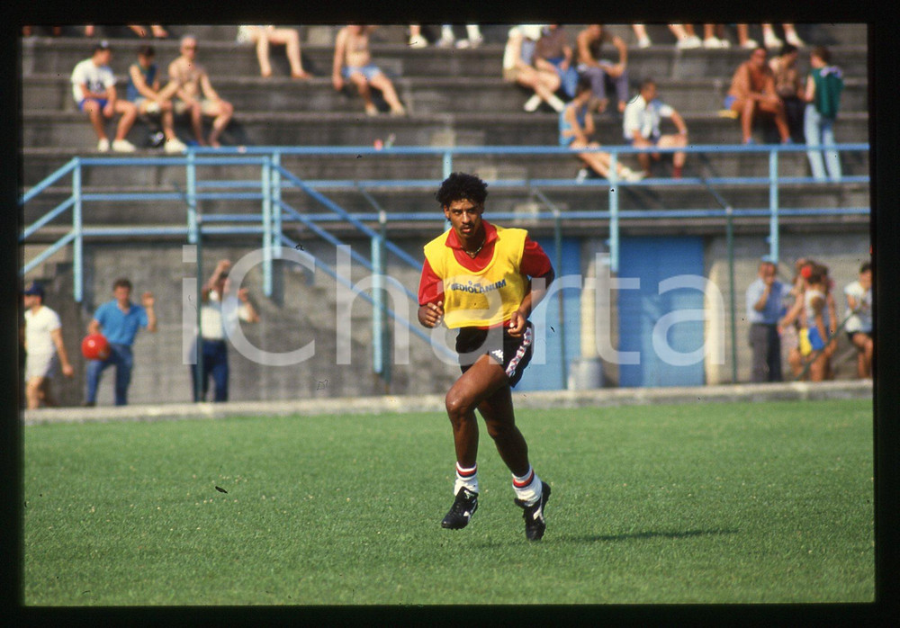 35mm vintage slide* 1988 A.C. MILAN Frank RIJKAARD durante l'allenamento (12)