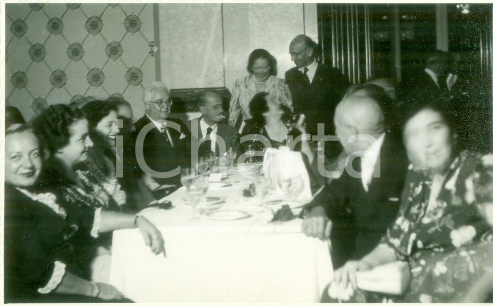 Fotografia d epoca originale 1954 SAN PELLEGRINO TERME BG Francesco FLORA a cena dopo Incontri Letterari 1