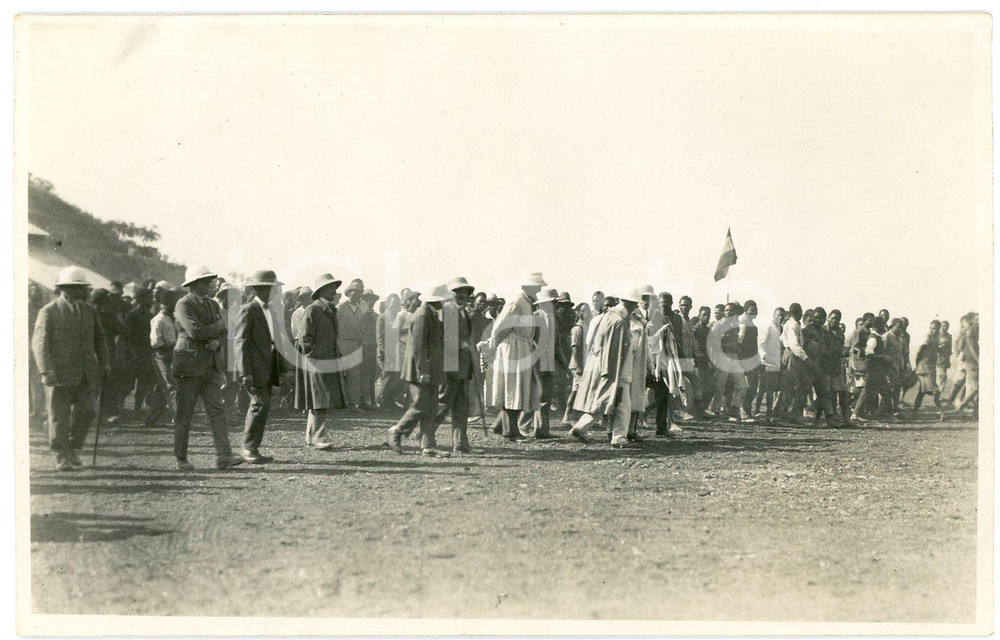 1928 CONGO BELGE PANDA Mines KATANGA - Visite Roi Albert Ier (2) Photo GABRIEL Fotografia originale d'epoca, scattata durante la visita dei sovrani Alberto I ed Elisabetta del Belgio in Congo.FOTOGRAFO: L&eacute;opold Gabriel - Panda - Katanga GOOD/buono  Formato: 14x9 cm originale e autentica 1