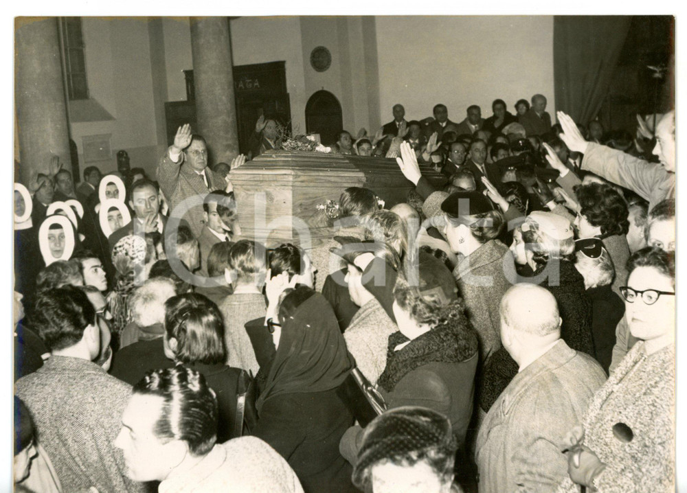 1956 ROMA Saluto romano ai funerali del gerarca fascista Renato RICCI *Foto 