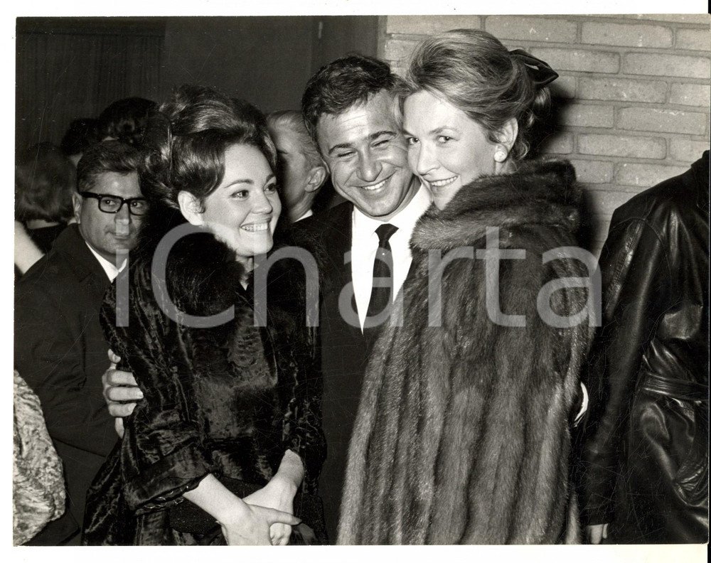 Fotografia d epoca originale 1960 ca CINEMA PARIS Odile VERSOIS a un evento mondano Fotografia 24x20 cm 1