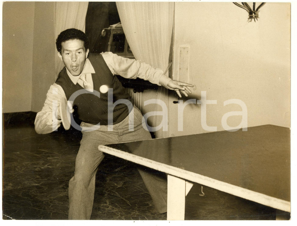 1960 ca GENOVA CALCIO Miguel MONTUORI durante partita di ping pong *Foto 24x18 