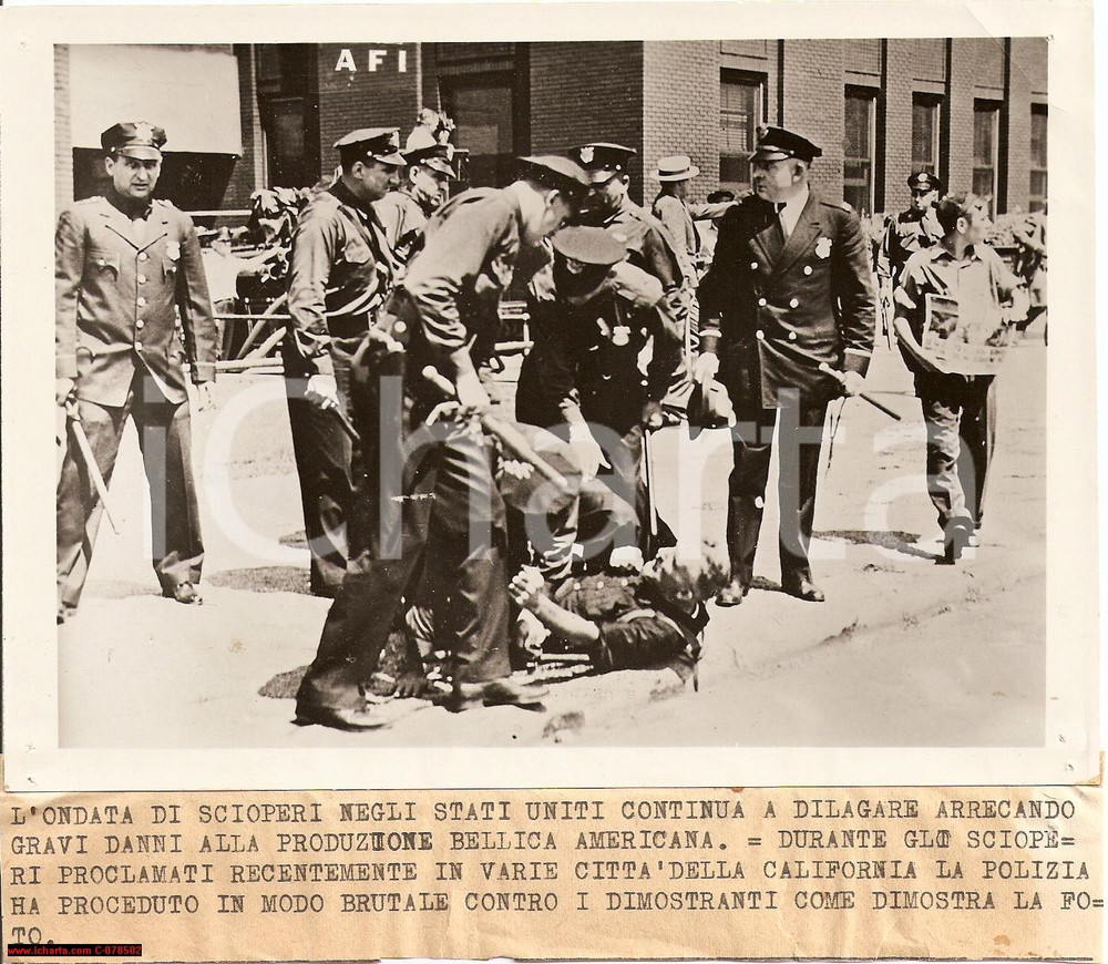 Fotografia d epoca originale 1944 CALIFORNIA USA Polizia bastona manifestanti in sciopero Fotografia 1