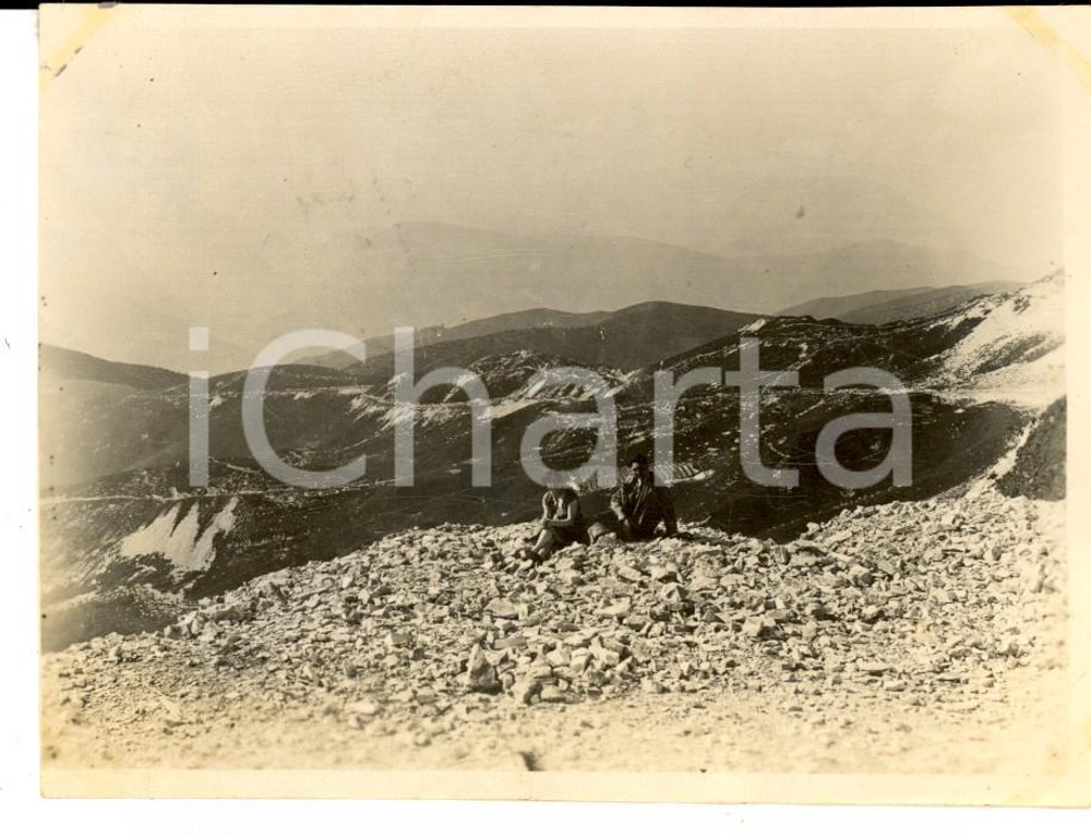 Fotografia d epoca originale 1927 NAVE DEL GRAPPA Coppia di turisti sulla cima Fotografia VINTAGE 12x9 cm 1