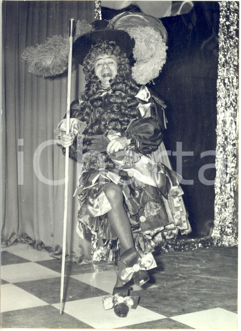 1962 PARIS Fernand RAYNAUD dans "Le bourgeois gentilhomme" de Molière - Photo