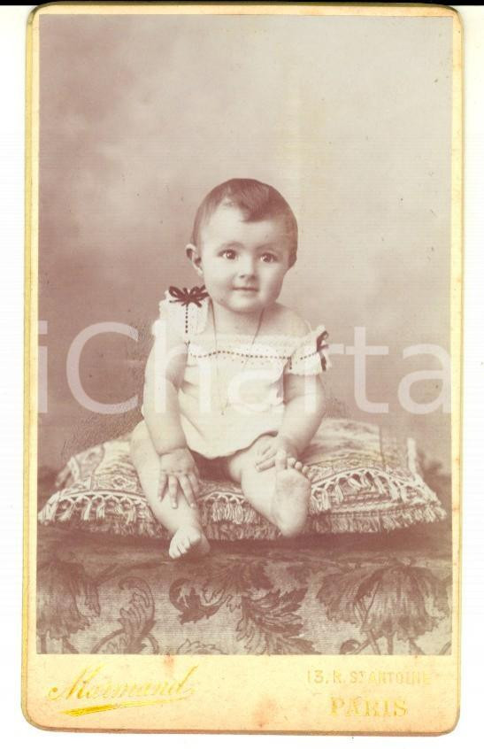 Fotografia d epoca originale 1890 ca PARIS Ritratto di bambina di pochi mesiFotografia MARMAND CDV 1