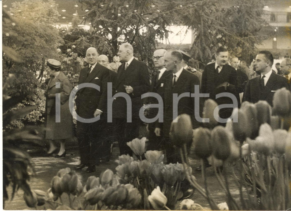 1959 PARIS Floralies Internationales - Général Charles DE GAULLE en visite PHOTO