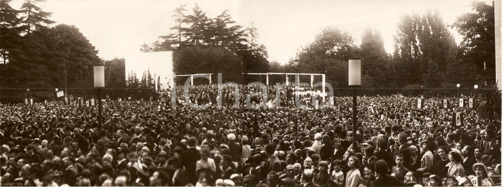 Fotografia d epoca originale 1936 MILANO Folla attende inaugurazione della VI TRIENNALE Fotografia DOPPIA 1