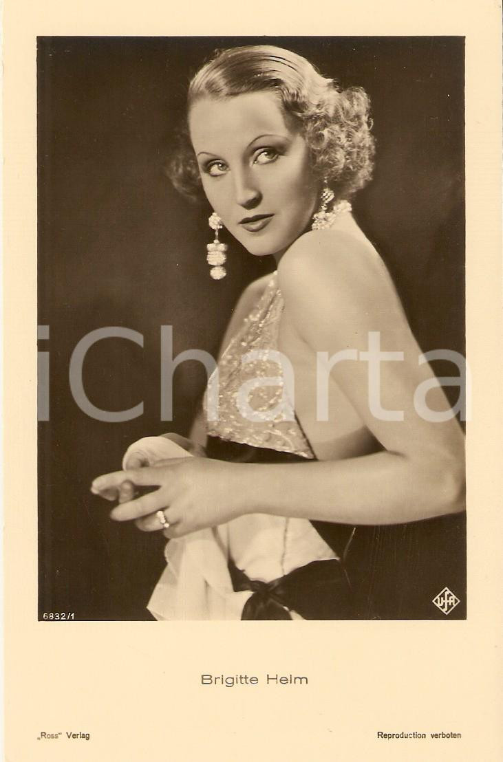 Cartolina originale da collezione 1930 ca CINEMA Actress Brigitte HELM Portrait with earrings Cartolina FP NV 1