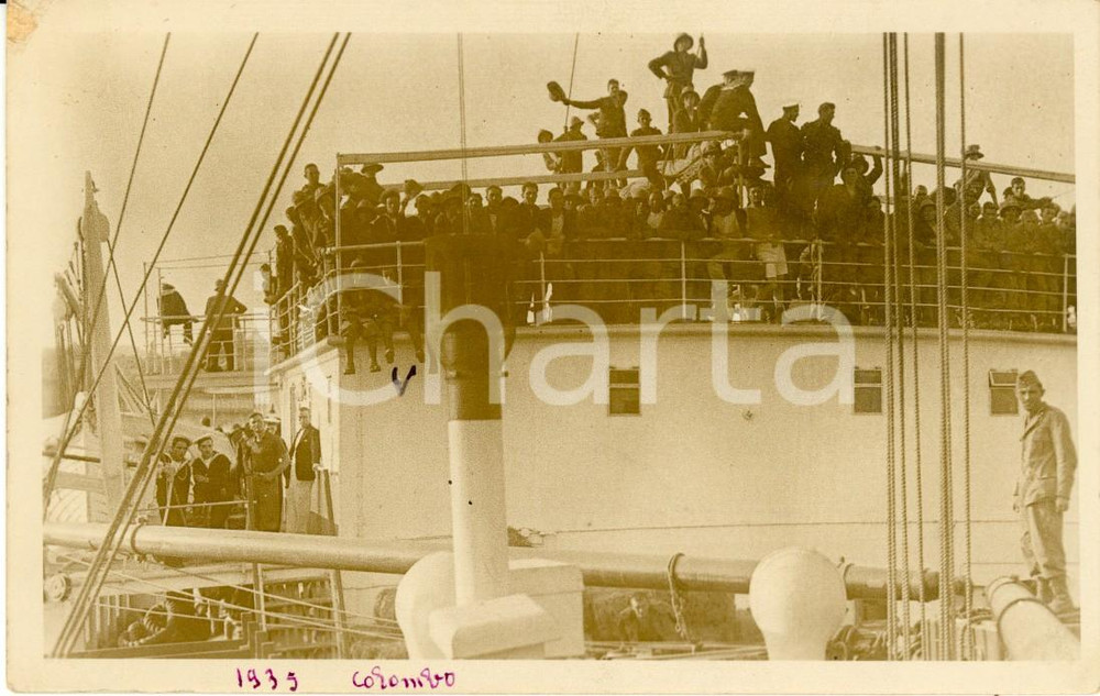 Cartolina originale da collezione 1935 NAPOLI (?) Marinai e soldati sulla S/S COLOMBO in partenza per MASSAUA *FP 1