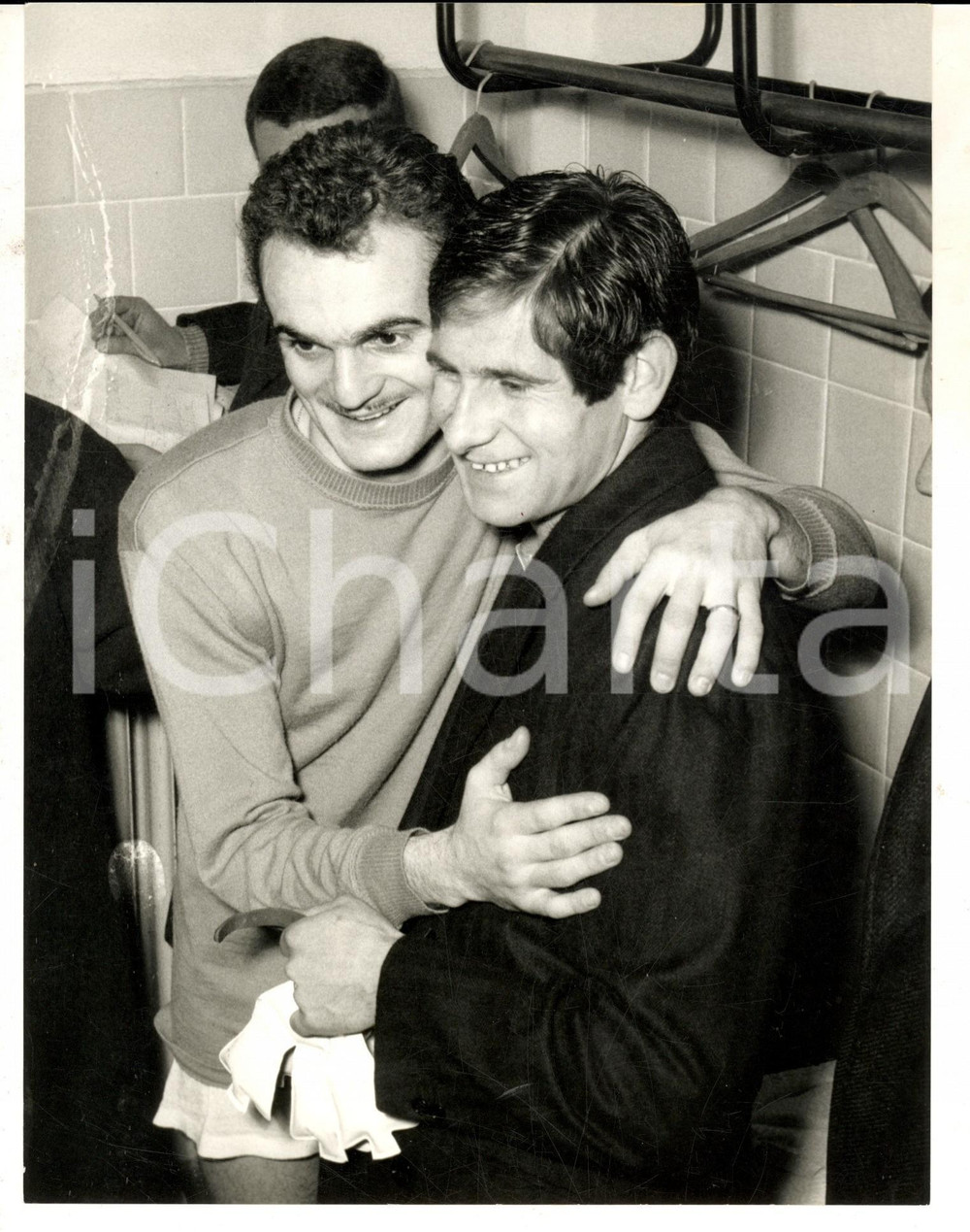 Fotografia d epoca originale 1967 CALCIO Quarti COPPA DEI CAMPIONI INTER Abbraccio MAZZOLA e CAPPELLINI Foto 1