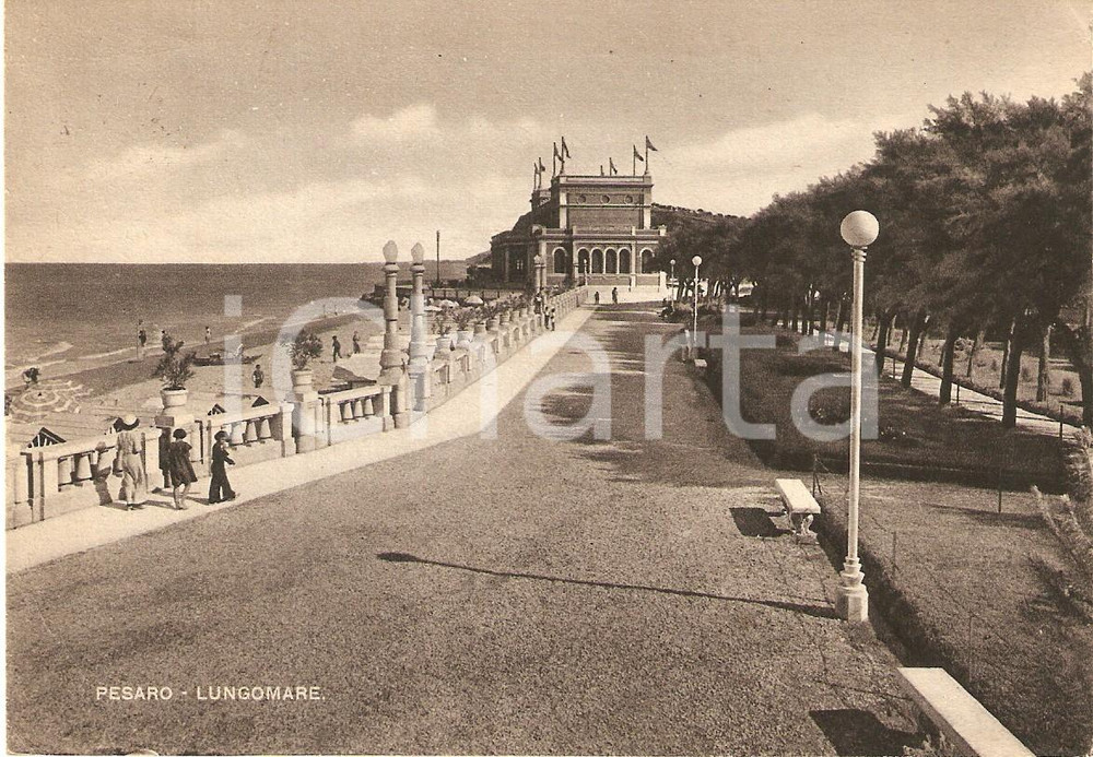 Cartolina originale da collezione 1948 PESARO Bambini sul lungomare Panorama Cartolina FG VG 1