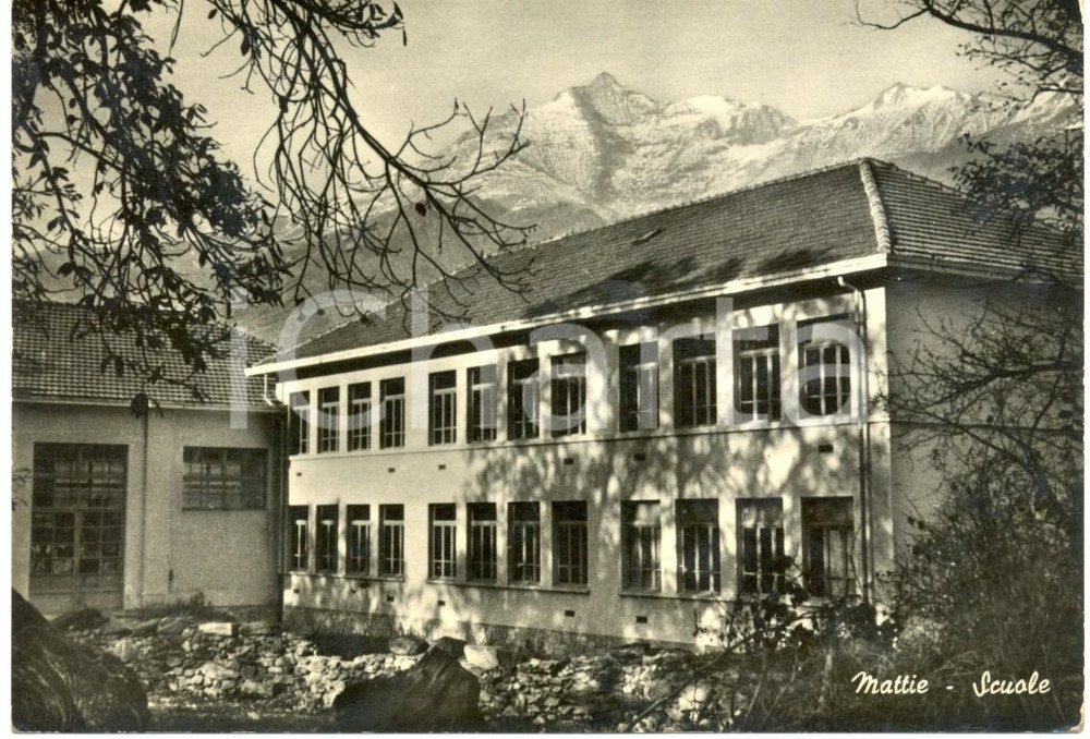 Cartolina originale da collezione 1945 ca MATTIE TO Scorcio delle scuole comunali Cartolina FG NV 1
