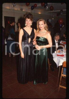 Leann HUNLEY Deborah ADAIR - HOLLYWOOD Actresses 1990 *35 mm vintage slide 2