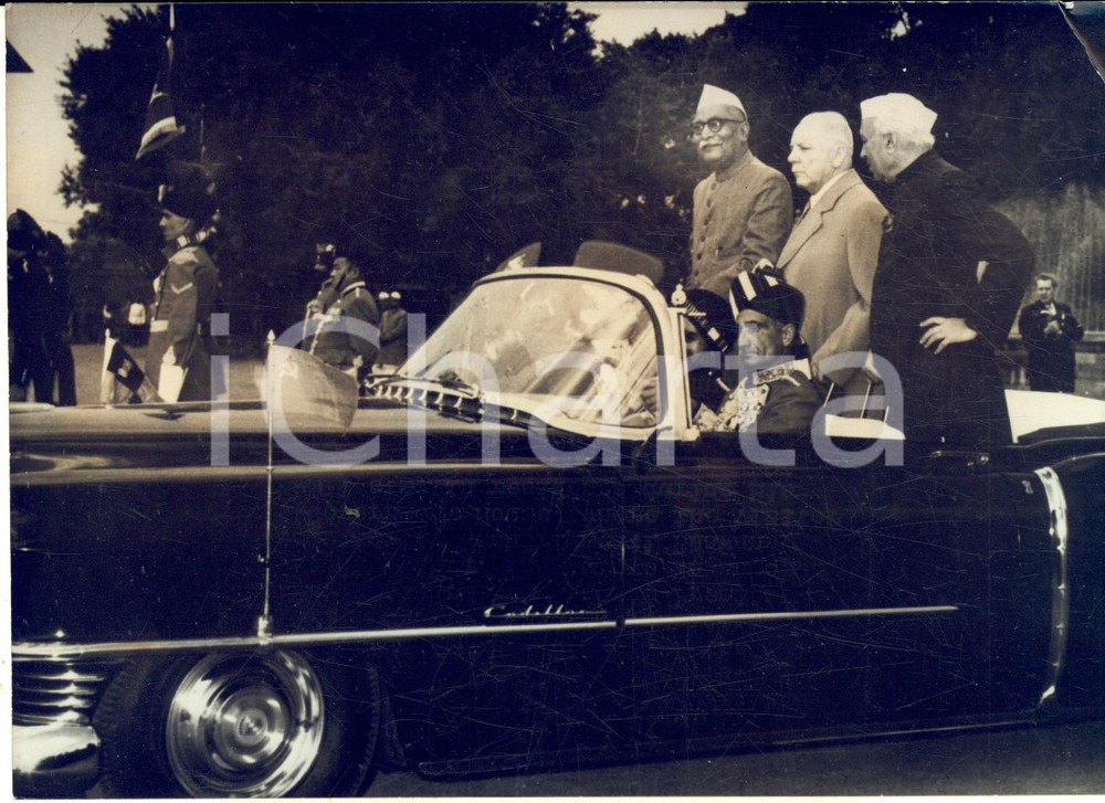 1960 NEW DELHI (INDIA) Arrival of Kliment VOROSHILOV on State visit - Photo