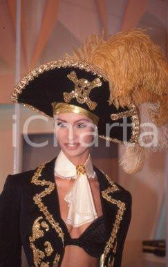 35mm vintage slide* 1995ca RAI Corinne BONUGLIA sul set (3)