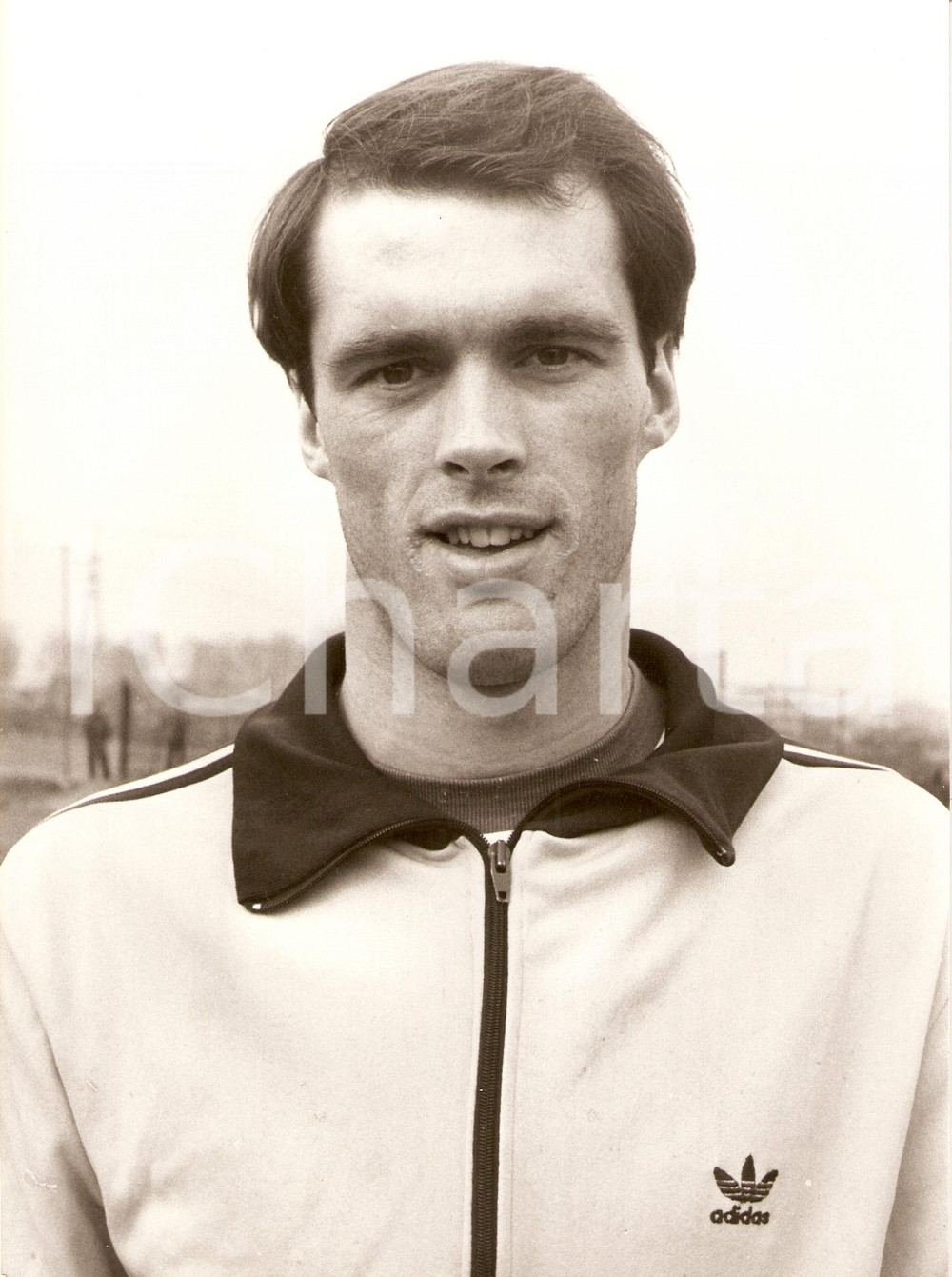 Fotografia d epoca originale 1980 OLANDA Calcio EUROPEI John METGOD Ritratto Difensore ADIDAS Fotografia 1