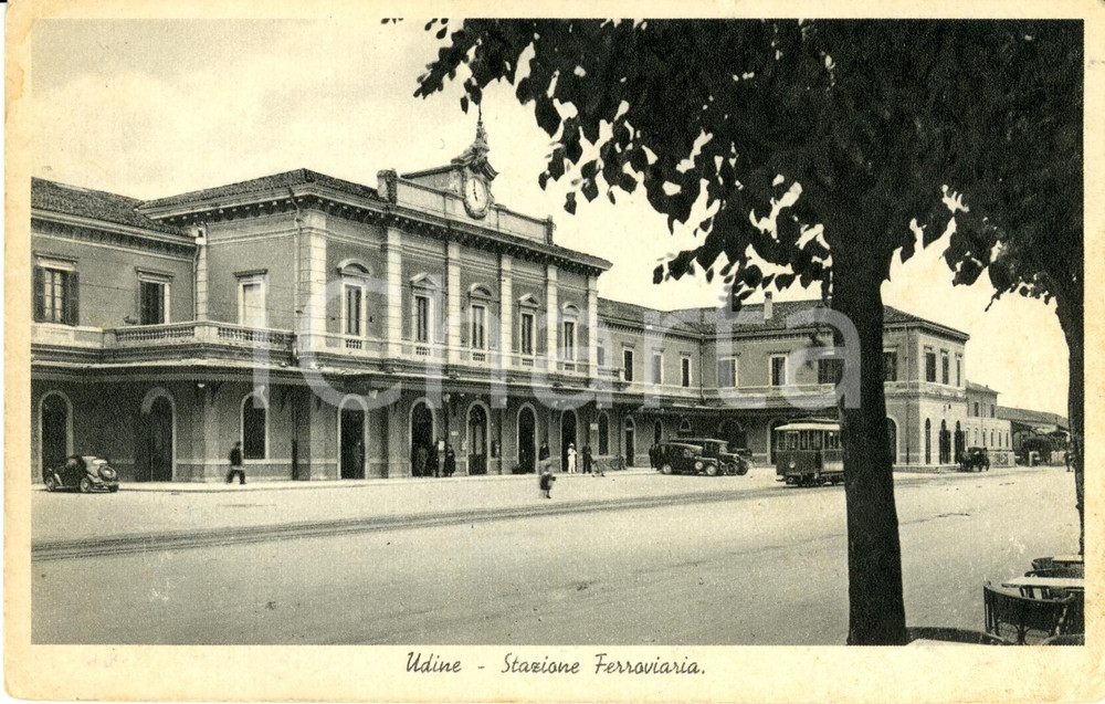 Cartolina originale da collezione 1930 ca UDINE Veduta esterna della stazione ferroviaria Cartolina FP NV 1