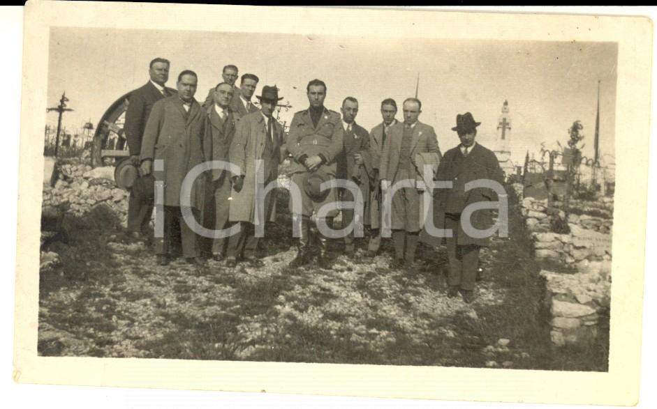Fotografia d epoca originale 1930 ca REDIPUGLIA ? Ex combattenti in visita Foto VINTAGE 12x7 cm 1