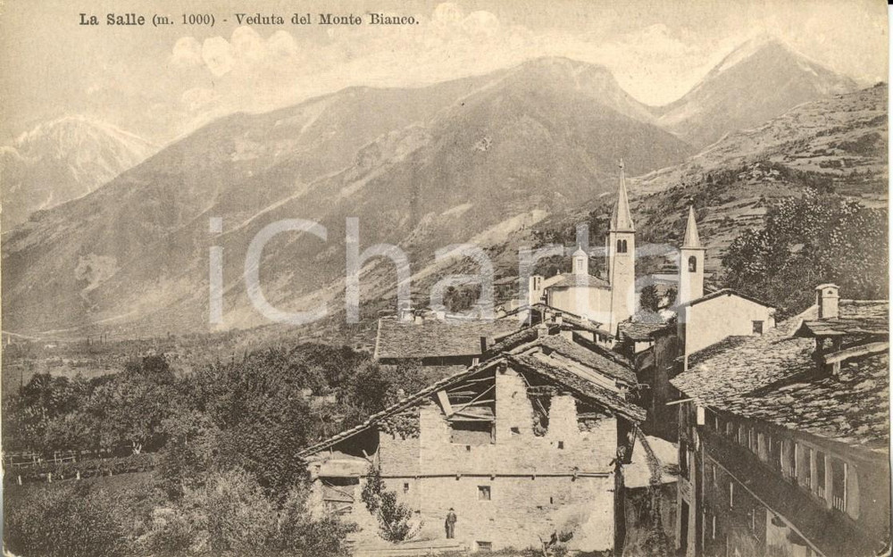 Cartolina originale da collezione 1930 ca LA SALLE AO Scorcio del paese con Monte BIANCO Cartolina FP NV 1