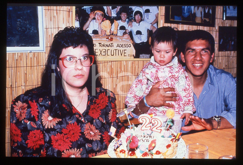 Fotografia d epoca originale 35mm vintage slide 1990 ca CALCIO Ruben SOSA  Compleanno moglie Ana Gabriela 1