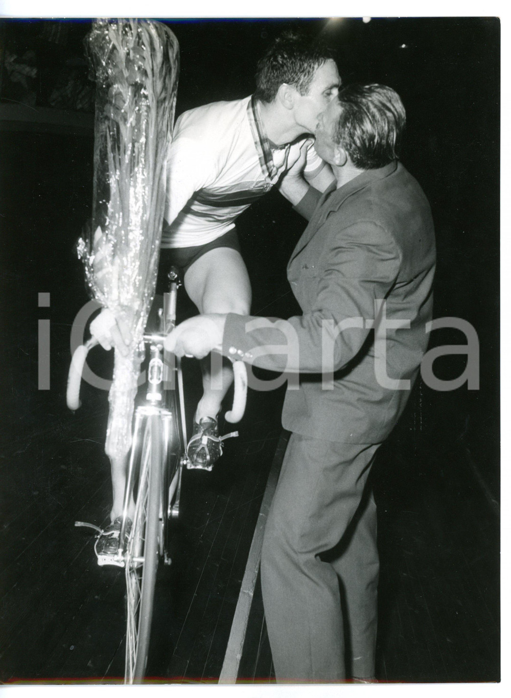 1962 MILANO Mondiali CICLISMO su pista - Il vincitore Sergio BIANCHETTO *Foto