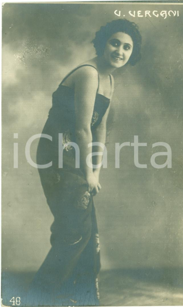 Cartolina originale da collezione 1925 Ritratto VERA VERGANI attrice milanese Cartolina FP NV 1
