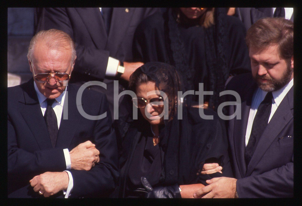 35mm vintage slide* 1990 PRINCIPATO DI MONACO Famiglia CASIRAGHI Funerali (8)