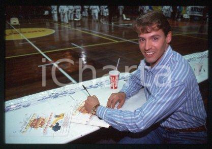 35mm vintage slide* 1990 ca MILANO IL RAGAZZO DAL KIMONO D'ORO - Ron WILLIAMS 15