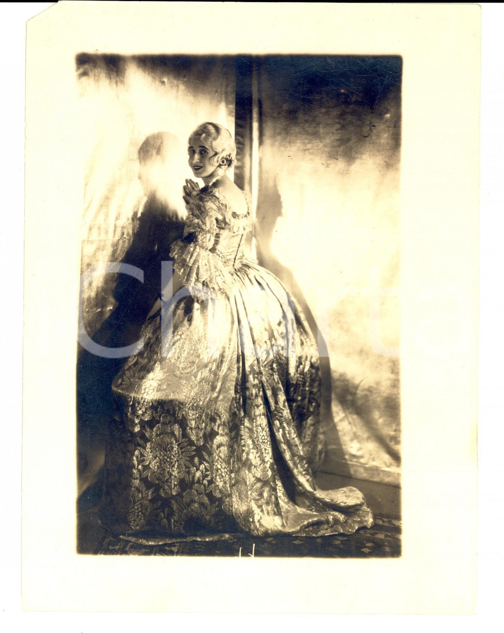 Fotografia d epoca originale 1930 ca FRANCE TEATRO Attrice in costume storico Foto VINTAGE 20x25 cm 1