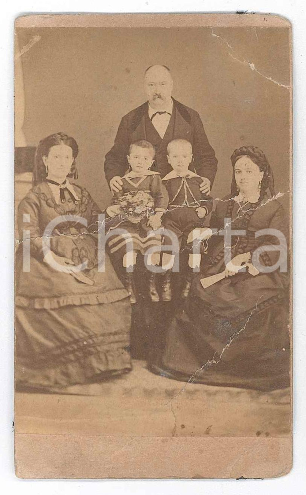 1870 ca LUCCA Ritratto di famiglia con bambini- Foto BARSOTELLI DANNEGGIATA CDV