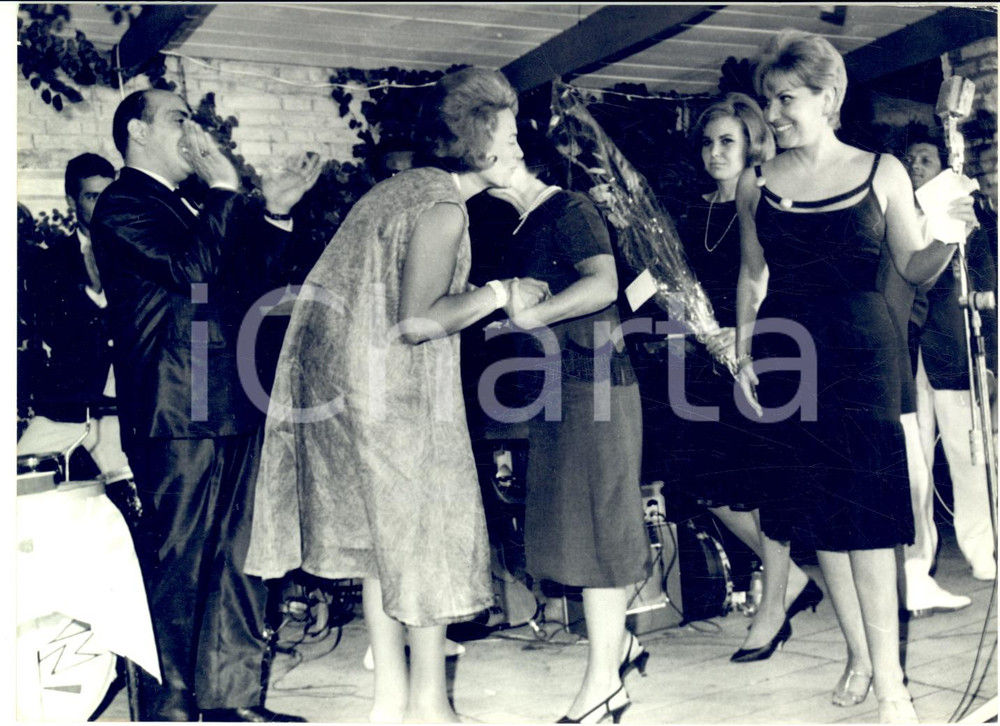 1962 SENIGALLIA Cerimonia "Leopardi d'Oro" - Renata TEBALDI con Ninì CASTIGLIONI