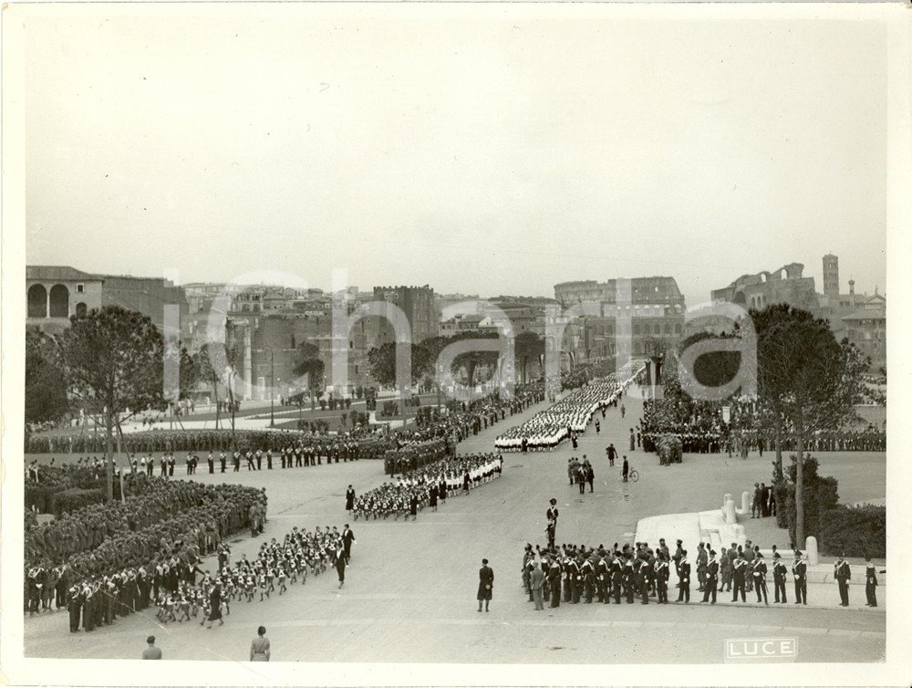 Fotografia d epoca originale 1935 ROMA Via dell IMPERO  Parata della leva Fascista Fotografia 1