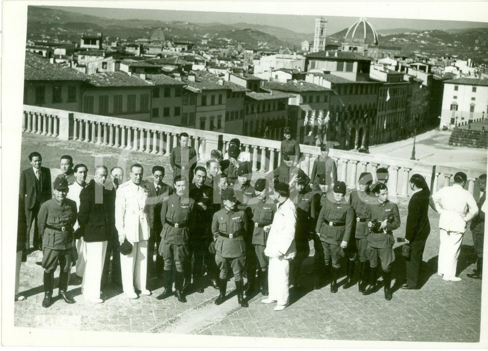 Fotografia d epoca originale 1938 FIRENZE Missione Mancese visita Palazzo PITTI e Galleria UFFIZI Fotografia 1
