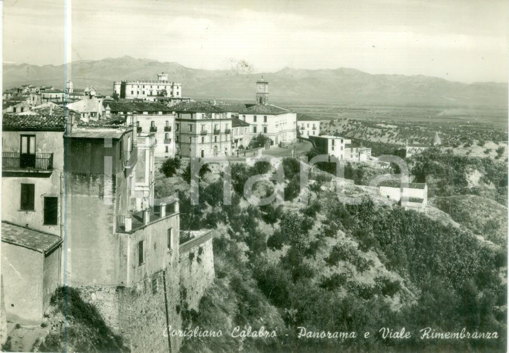 Cartolina originale da collezione 1957 CORIGLIANO CALABRA CS Panorama e Viale RIMEMBRANZA Cartolina FG VG 1