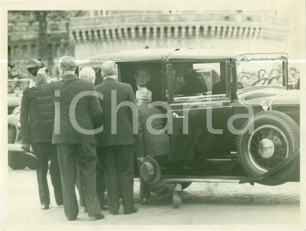 Fotografia d epoca originale 1937 ROMA Papa PIO XI durante uscita ufficiale in automobile Fotografia 1