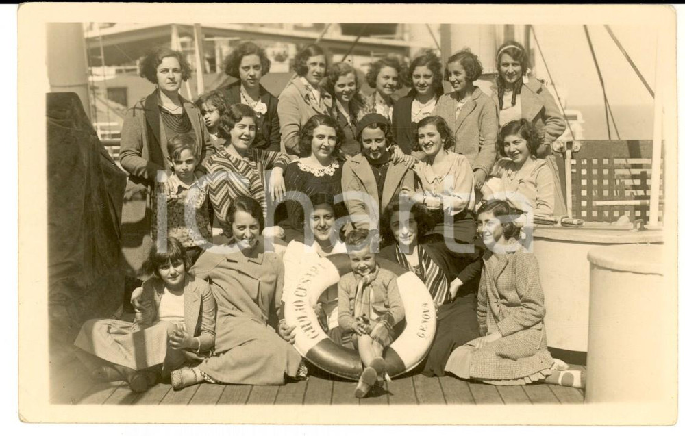 Fotografia d'epoca originale 1930 ca GENOVA Giovani liceali a bordo del piroscafo GIULIO CESARE *Foto FP 1