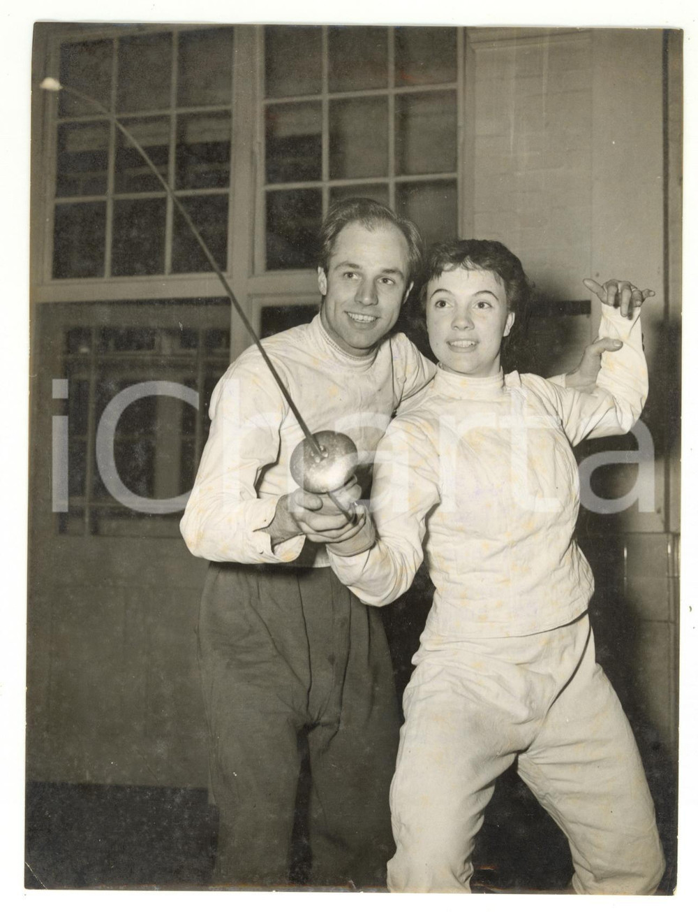 1953 LONDON School of Fencing - June FOULDS with her husband Raymond PAUL