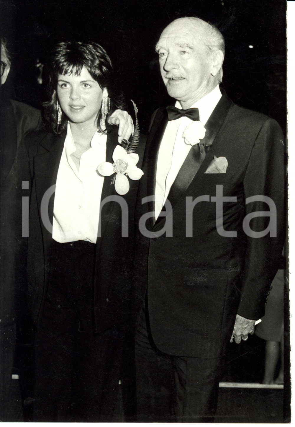 Fotografia d epoca originale 1987 PARIS Eddie BARCLAY e fidanzata Caroline GIGANTI HELLO PARADIS Fotografia 1