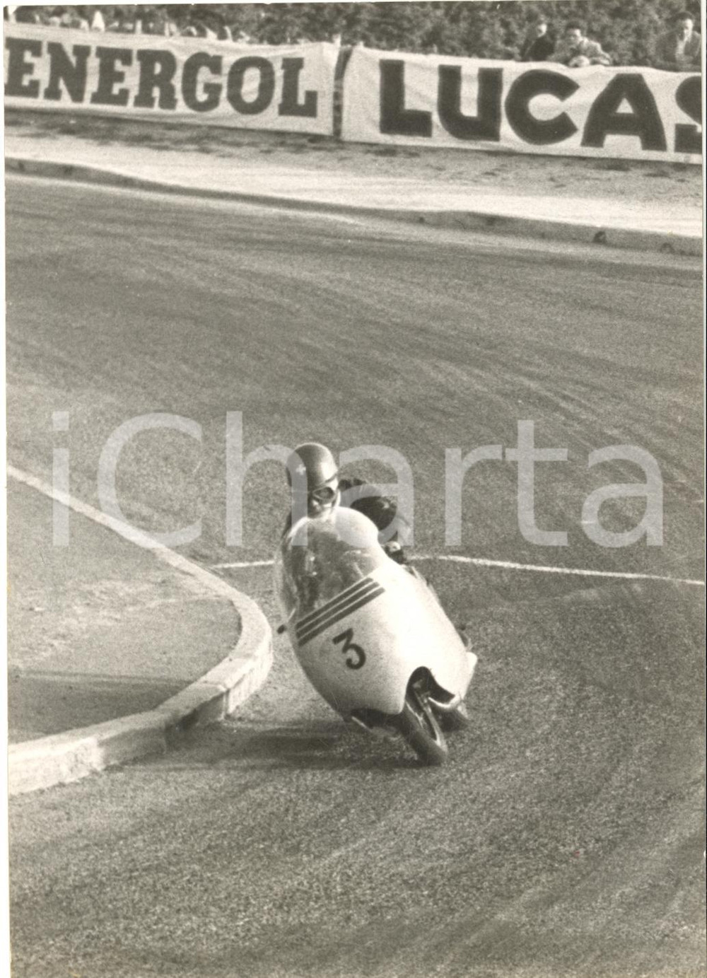 1957 ISOLA DI MAN MOTOCICLISMO Luigi TAVERI su MV AGUSTA classe 250 cc. *Foto