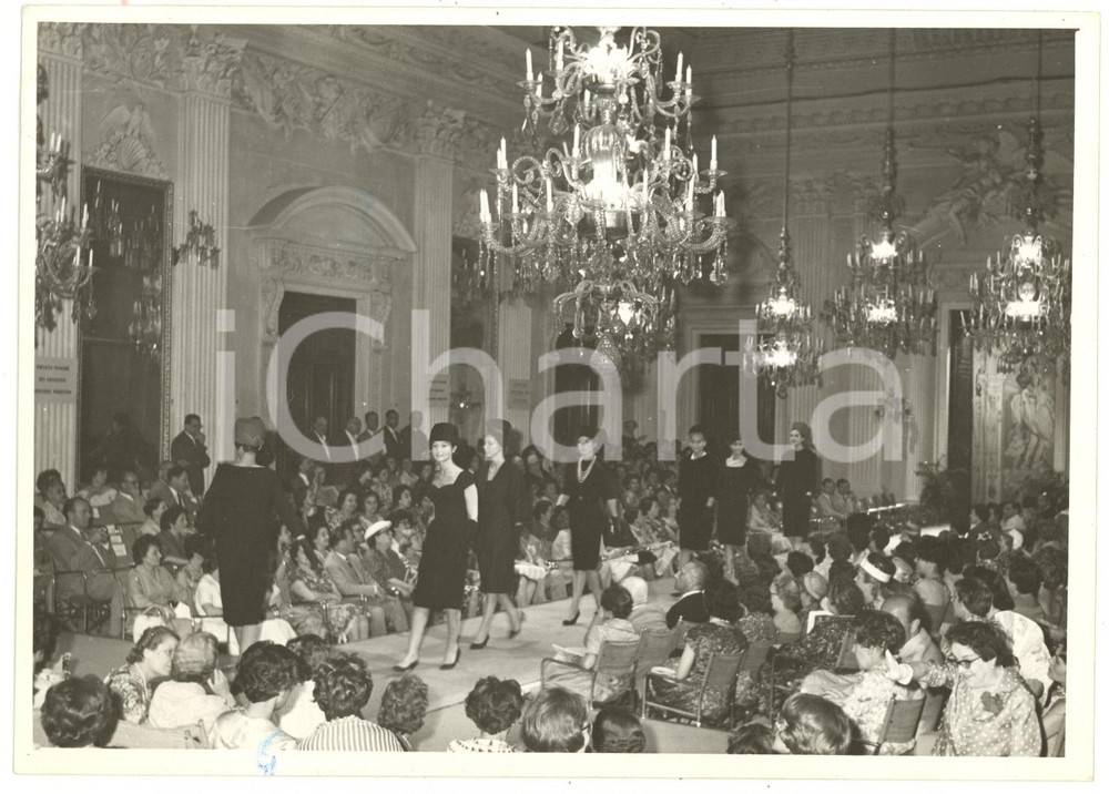 1955 ca FIRENZE PALAZZO PITTI Sala Bianca - Sfilata di moda *Foto 18x13 cm