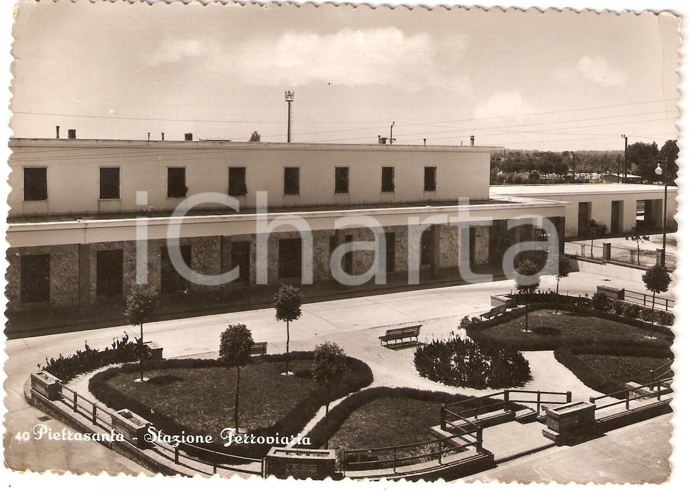 Cartolina originale da collezione 1955 ca PIETRASANTA LU Stazione Ferroviaria FF. SS. Panorama Cartolina FG VG 1
