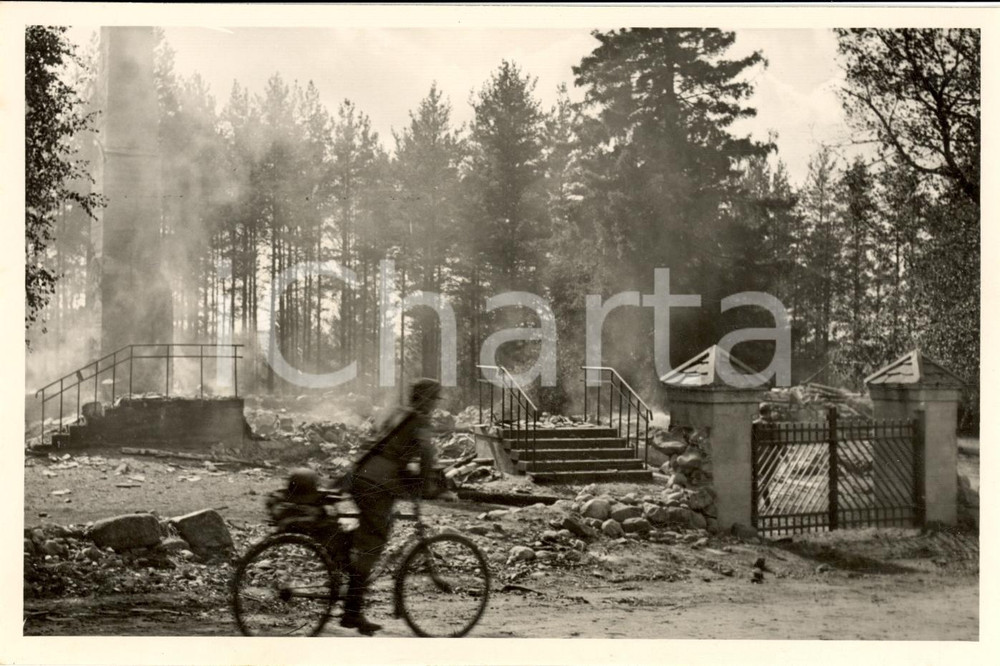 Fotografia d epoca originale 1940 ca CARELIA Rovine di chiesa distrutta da truppe sovietiche FOTO 1