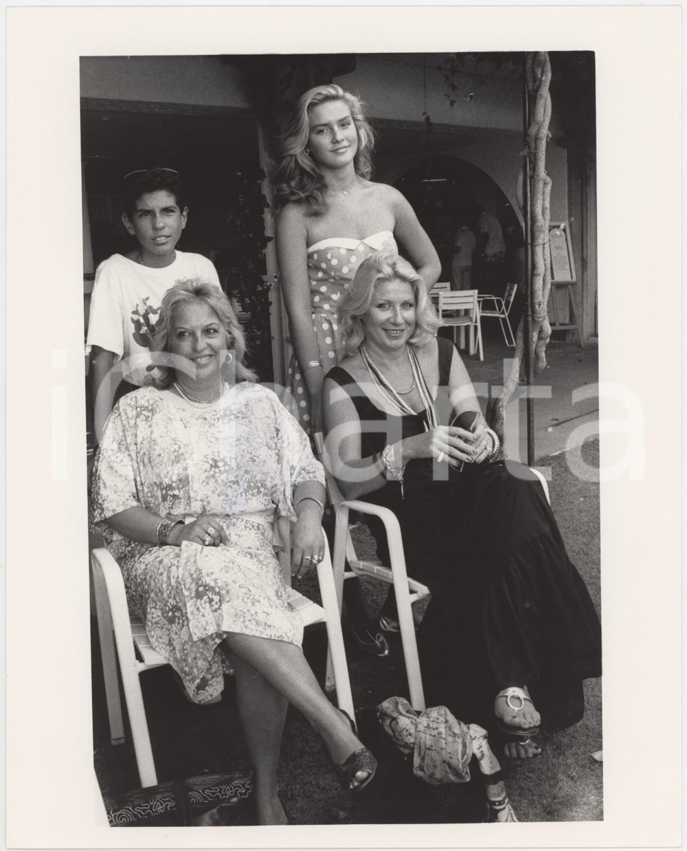 Fotografia d epoca originale 1987 VENEZIA Mostra del cinema  Giada FAGGIOLI Santo POLIMENO con le madri Foto 1
