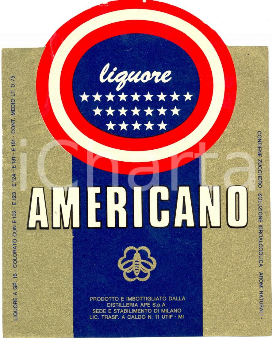 Materiale pubblicitario d’epoca 1970 ca MILANO LIQUORE AMERICANO Distilleria APE Etichetta ILLUSTRATA 1
