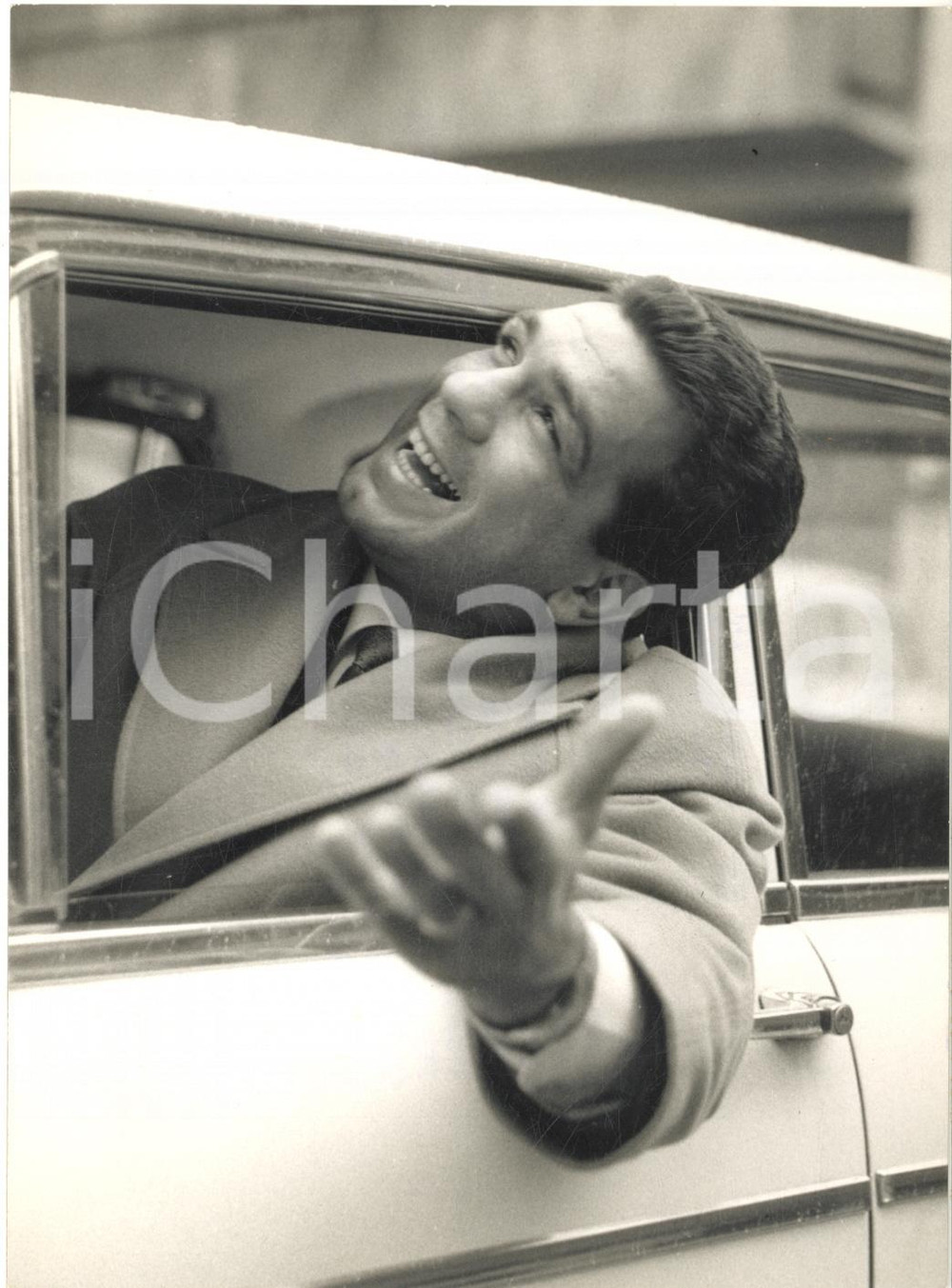 1961 MILANO Duilio LOI in auto in attesa del match con Carlos Ortiz *Foto 13x18