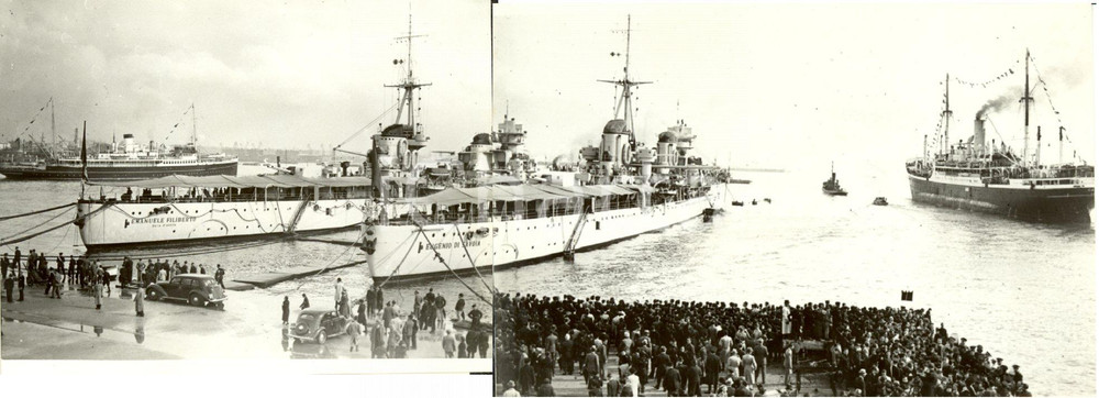 Fotografia d epoca originale 1938 NAPOLI Rurali su navi EMANUELE FILIBERTO ed EUGENIO SAVOIA Foto DOPPIA 1