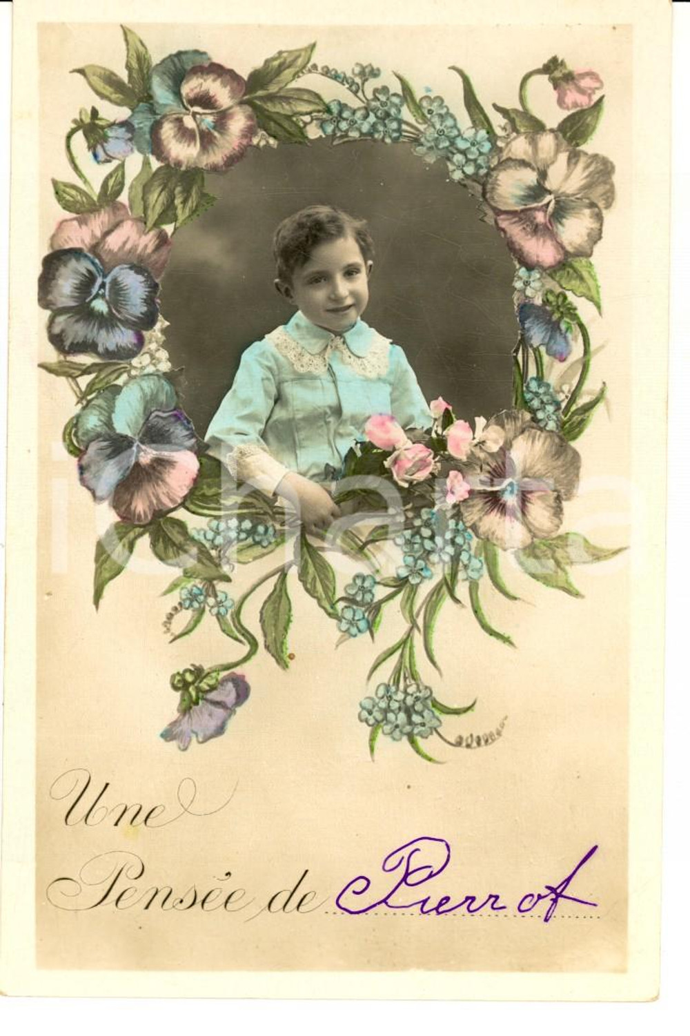 Cartolina originale da collezione 1910 ca COSTUMI Bambino con omaggio floreale Cartolina postale VINTAGE FP 1